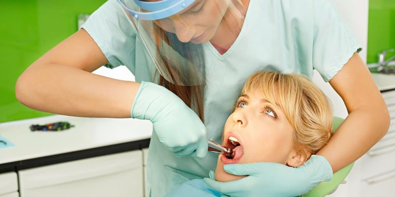 What Occurs During A Tooth Extraction Procedure